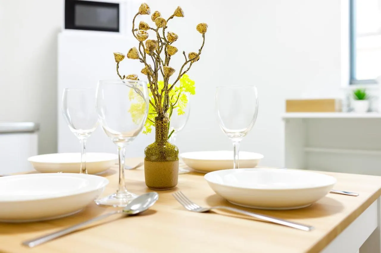 Apartament 【楽宿nishishinjuku】新築3階建 まるまる貸切最大8名 駅近5分 各階wifi 飲食多数 Tokio