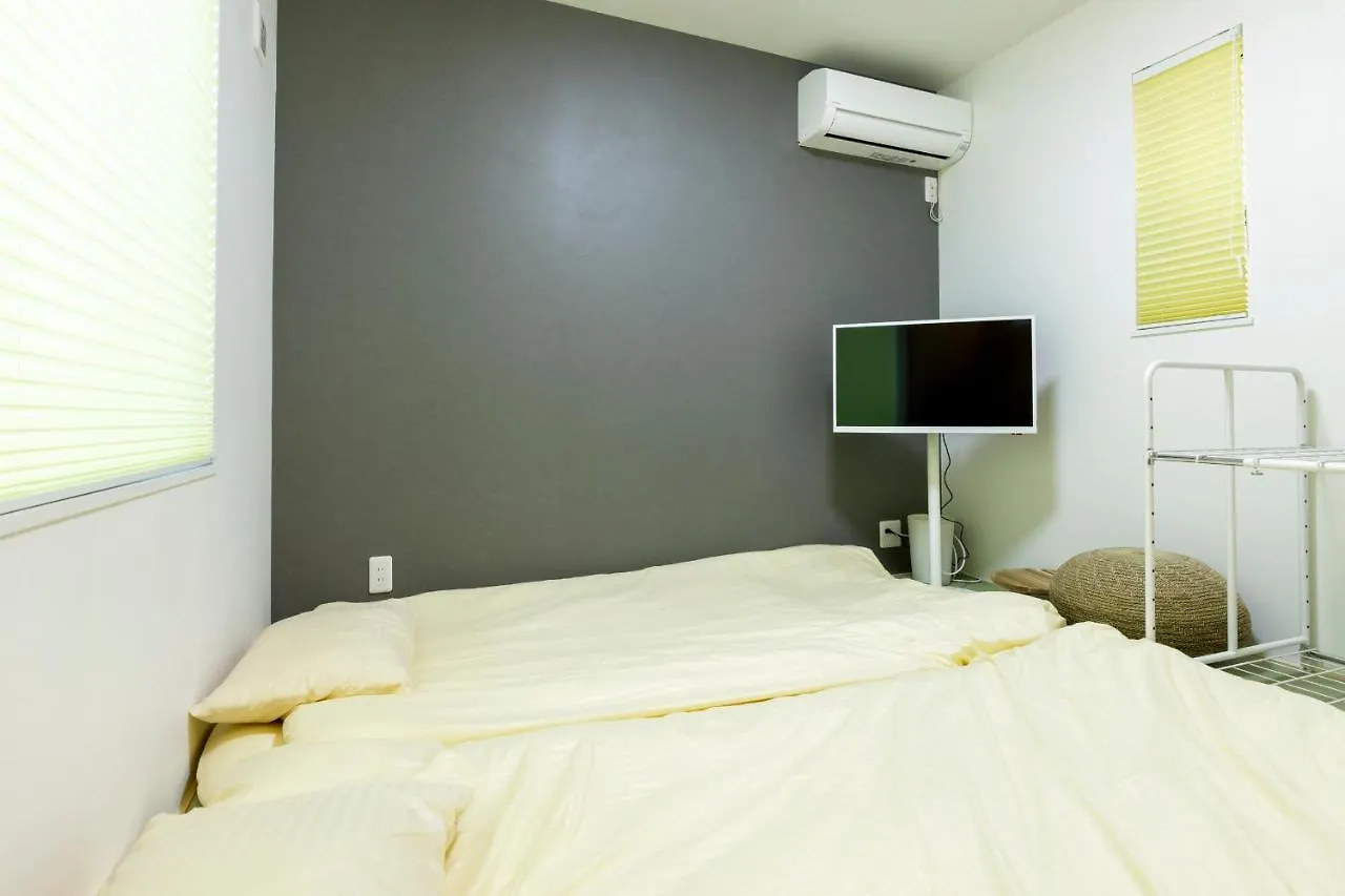 Apartament 【楽宿nishishinjuku】新築3階建 まるまる貸切最大8名 駅近5分 各階wifi 飲食多数 Tokio
